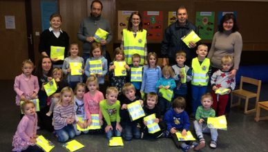 reflective-vest-for-kindergarten